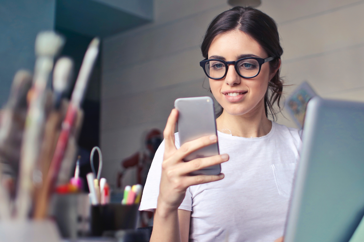 4 Ways Your Phone Can be an Asset (Not a Distraction) in College